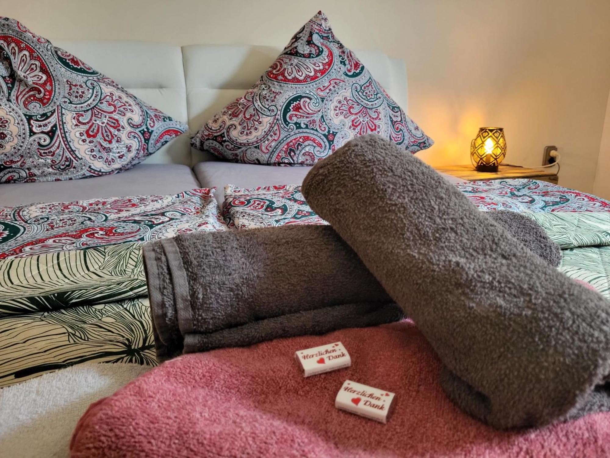 Mandelas Cozy Lounge Apartment Schmelz Bagian luar foto
